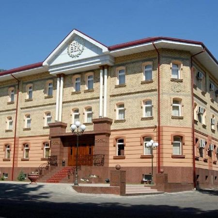 Hotel Bek Tashkent Esterno foto