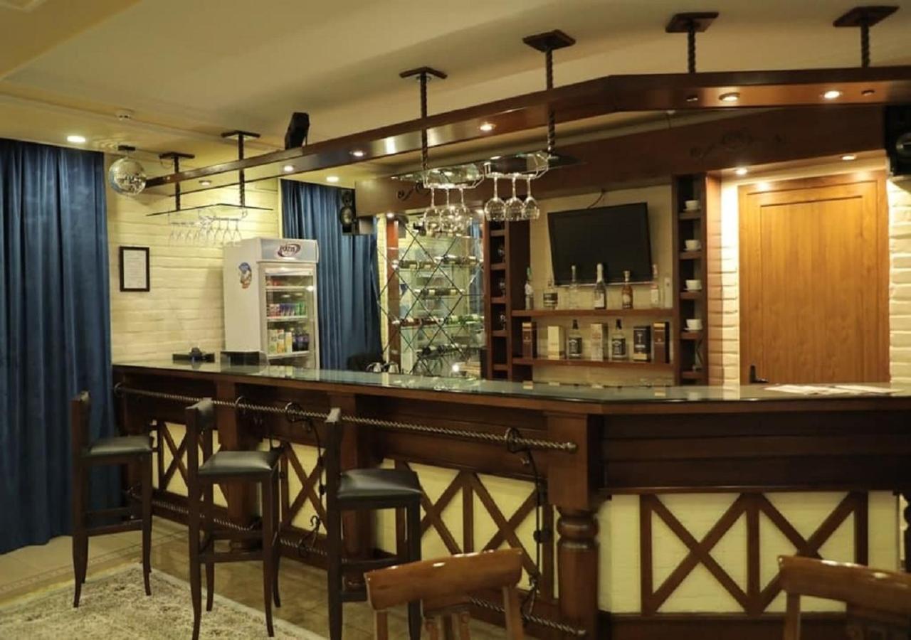 Hotel Bek Tashkent Esterno foto