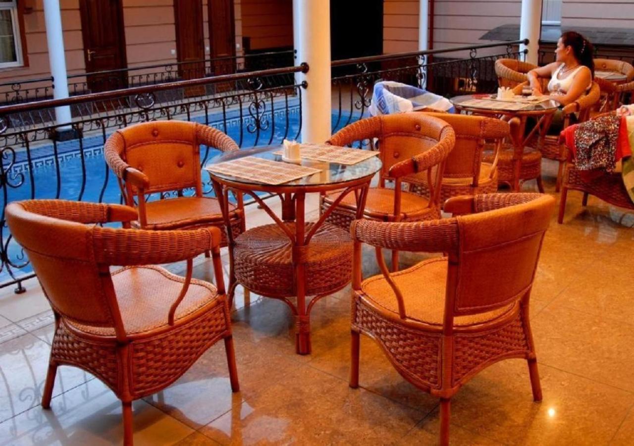 Hotel Bek Tashkent Esterno foto