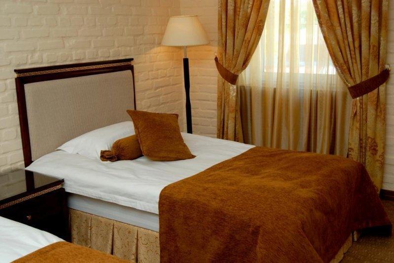 Hotel Bek Tashkent Esterno foto
