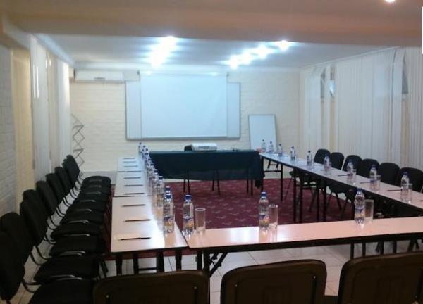 Hotel Bek Tashkent Esterno foto