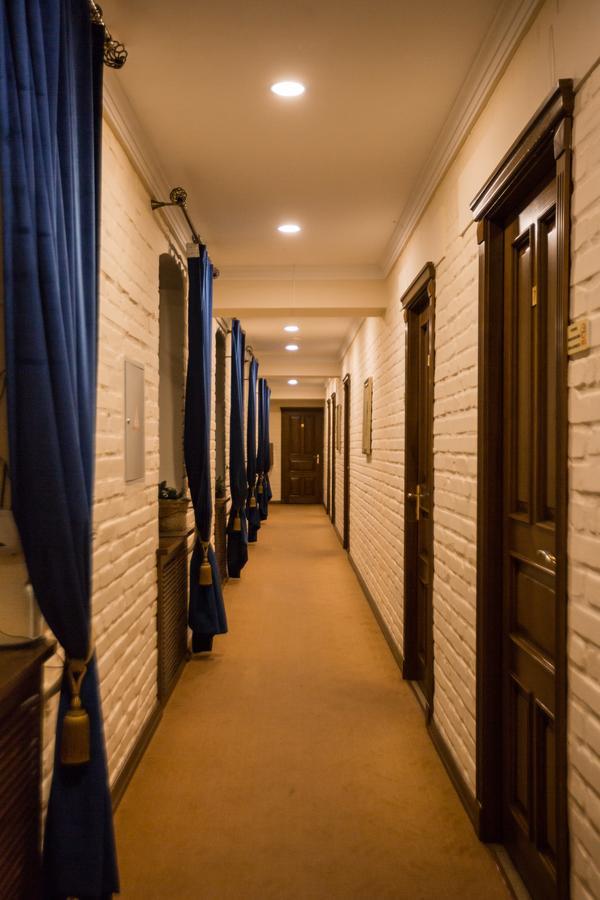 Hotel Bek Tashkent Esterno foto