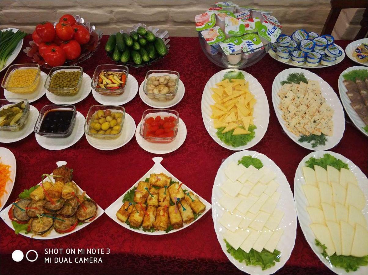 Hotel Bek Tashkent Esterno foto